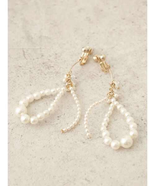 earth music&ecology（アースミュージックアンドエコロジー）の「ビーズドロップイヤリング（イヤリング・レディース・ブラック/アイボリー・FREE）」の7枚目の写真