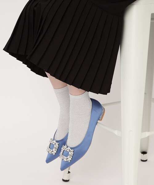 ESPERANZA（エスペランサ）の「ビジュー付きフラットヒールパンプス 結婚式二次会 パーティー（パンプス・レディース・ブルー系2/こしょう色系3/ブラック系2・23.0cm/24.0cm/24.5cm/22.5cm/23.5cm）」の7枚目の写真