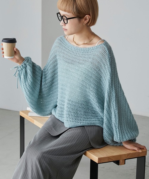 forksy.（フォルクシー）の「【forksy.】シアーモヘアニットクロップドバルーンプルオーバー（ニット/セーター・レディース・アイボリー/ブルー/チャコール・FREE）」の3枚目の写真