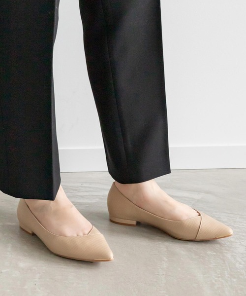 RANDA（ランダ）の「3E ゴールドパーツフラットパンプス（パンプス・レディース・ブラック/ベージュ/アイボリー/ピンク/グレー・23.5/24/23/22/22.5/24.5/25/25.5）」の5枚目の写真