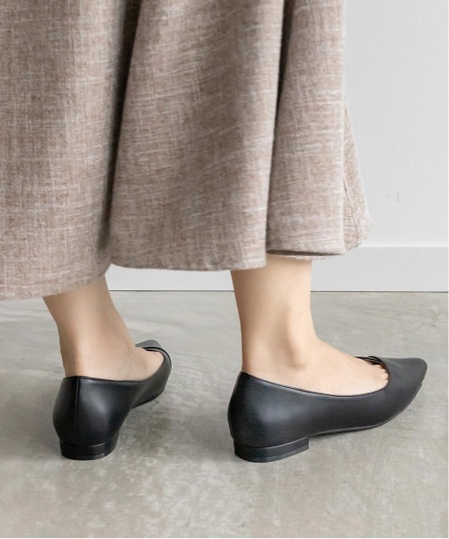 RANDA（ランダ）の「3E ゴールドパーツフラットパンプス（パンプス・レディース・ブラック/ベージュ/アイボリー/ピンク/グレー・23.5/24/23/22/22.5/24.5/25/25.5）」の19枚目の写真