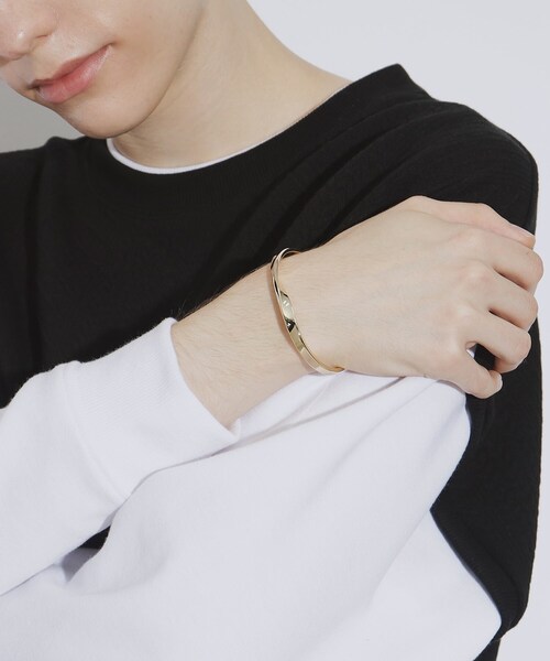 tk.TAKEO KIKUCHI（ティーケータケオキクチ）の「◆Nejiriバングル（ブレスレット・メンズ・ゴールド/シルバー・02/01）」の8枚目の写真