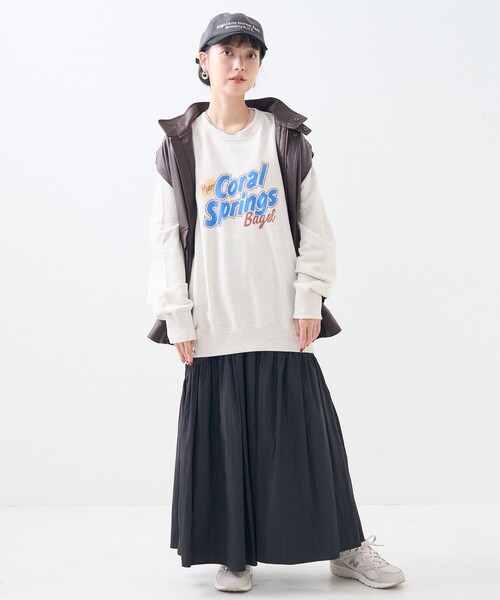 FREAK'S STORE(フリークスストア)の「スナックパッケージ スウェット/ロゴスウェット(スウェット・レディース・ナチュラル/チャコールグレー・フリ-)」の8枚目の写真