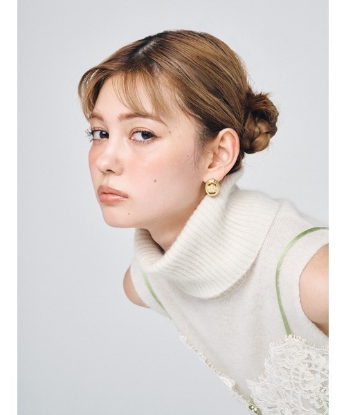 LILY BROWN（リリーブラウン）の「【LILY BROWN×MARY QUANT】デイジーメタルピアス（ピアス（両耳用）・レディース・シルバー/ゴールド・FREE）」の2枚目の写真