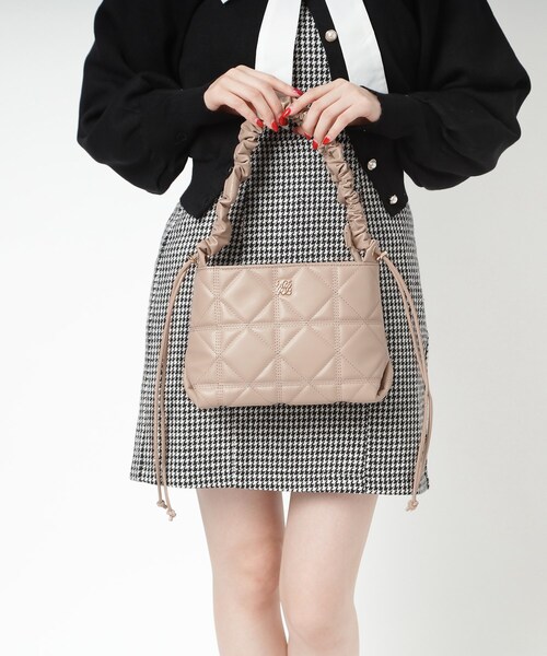 Ober Tashe(オーバータッシェ)の「ロゴプレート付き キルティング2WAYショルダーバッグ(ショルダーバッグ・レディース・パープル系/ベージュ/ブラック・FREE)」の20枚目の写真