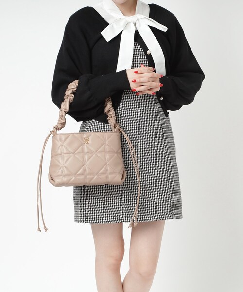 Ober Tashe(オーバータッシェ)の「ロゴプレート付き キルティング2WAYショルダーバッグ(ショルダーバッグ・レディース・パープル系/ベージュ/ブラック・FREE)」の22枚目の写真
