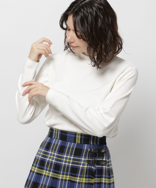 niko and...(ニコアンド)の「ウォームジンジャーハイネックプルオーバー(Tシャツ/カットソー・レディース・ブラック/ホワイト/ベージュ/オフホワイト/オレンジ・MEDIUM/LARGE)」の1枚目の写真