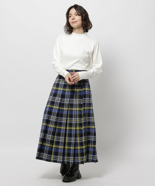 niko and...(ニコアンド)の「ウォームジンジャーハイネックプルオーバー(Tシャツ/カットソー・レディース・ブラック/ホワイト/ベージュ/オフホワイト/オレンジ・MEDIUM/LARGE)」の9枚目の写真