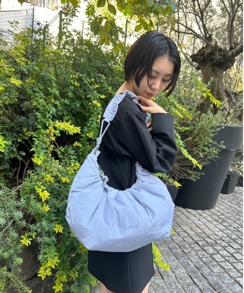 emmi（エミ）の「【emmi atelier】ムーン型ボディーバック（ショルダー