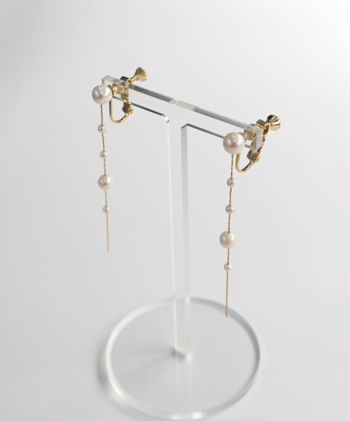 CEMONEMO（セモネモ）の「淡水パール ロングチェーン イヤリング（イヤリング・レディース・その他4/その他1/その他2/その他3・FREE）」の7枚目の写真