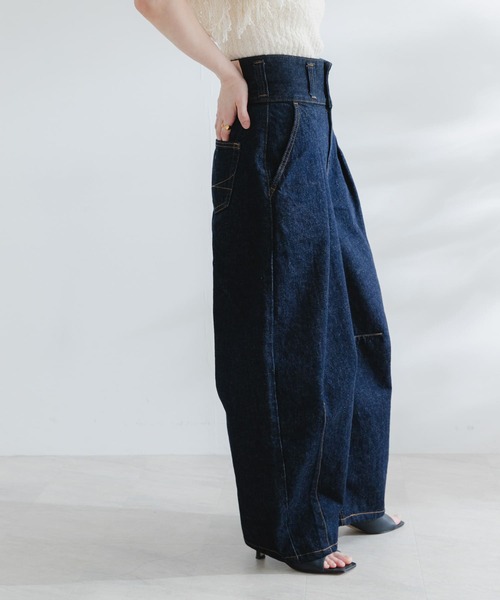 URBAN RESEARCH ROSSO WOMEN(アーバンリサーチ ロッソ)の「atelierSOMETHING TLEB BALLOON(デニムパンツ・レディース・インディゴブルー・SMALL/X-SMALL)」の2枚目の写真