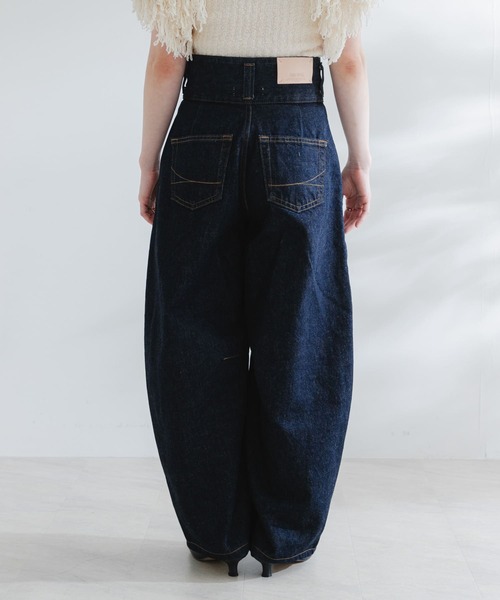 URBAN RESEARCH ROSSO WOMEN(アーバンリサーチ ロッソ)の「atelierSOMETHING TLEB BALLOON(デニムパンツ・レディース・インディゴブルー・SMALL/X-SMALL)」の17枚目の写真