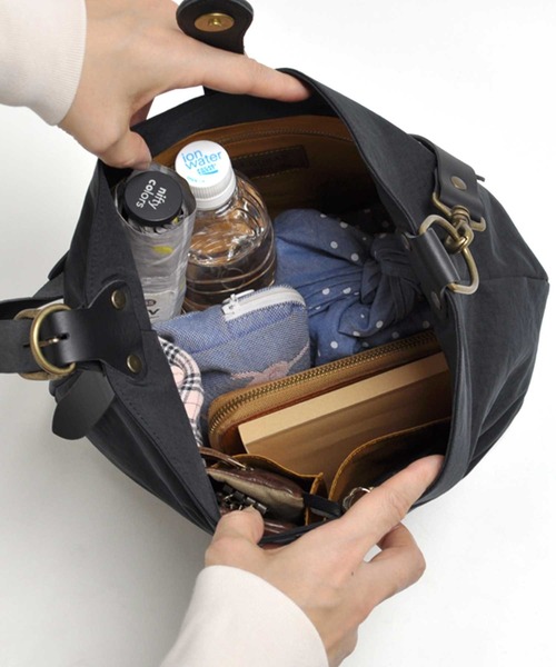 CLEDRAN（クレドラン）の「【軽量 2WAY】CL1954 D.PARE 2WAY BAG ナイロンバッグ（ショルダーバッグ・レディース・グレイッシュブルー/ブラック/ライトブラウン・FREE）」の13枚目の写真