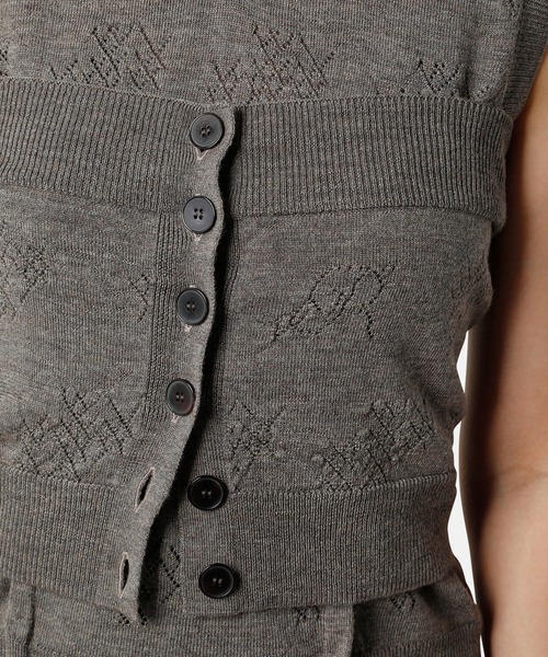 iRENE（アイレネ）の「アイレットハイゲージVニット / Eyelet High Gauge V Knit（ニット/セーター・レディース・グレー/ブラウン/ブルー・36）」の11枚目の写真