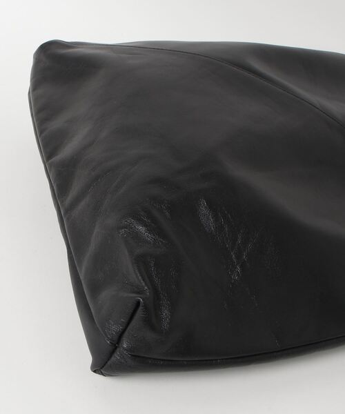 MAISON mou（メゾンムー）の「【ARUTEMIKA/アルテミカ】トライアングルマルシェバッグ（トートバッグ・レディース・ブラック・FREE）」の2枚目の写真