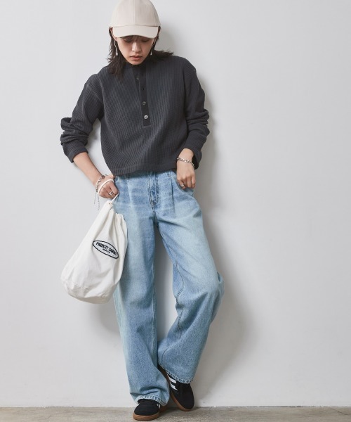 CHIC STYLE(シックスタイル)の「<大きいサイズ>綿100%ワッフルヘンリーネッククロップド丈カットソー シックスタイル(Tシャツ/カットソー・レディース・ネイビー/アイボリー・5L/4L/3L/LL/L)」の15枚目の写真