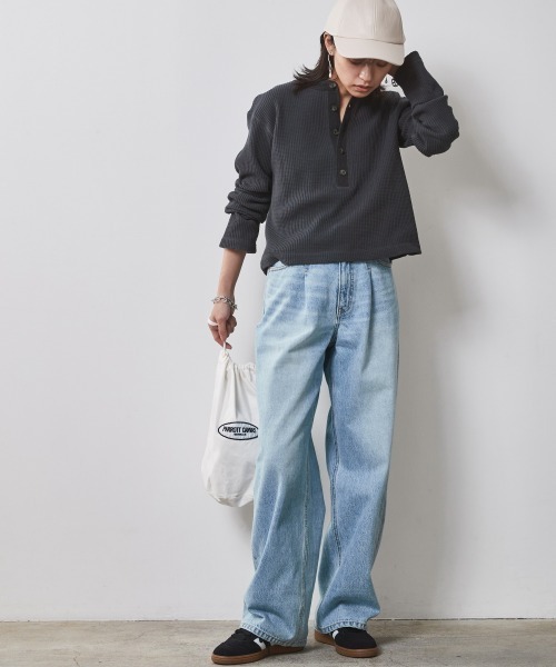 CHIC STYLE(シックスタイル)の「<大きいサイズ>綿100%ワッフルヘンリーネッククロップド丈カットソー シックスタイル(Tシャツ/カットソー・レディース・ネイビー/アイボリー・5L/4L/3L/LL/L)」の14枚目の写真