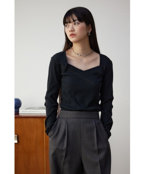 AZUL by moussy(アズールバイマウジー)の「ダイヤネック長袖リブトップス(Tシャツ/カットソー・レディース・ブラック/グレー/オフホワイト・SMALL/MEDIUM)」の15枚目の写真