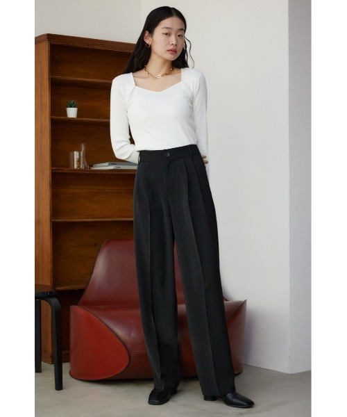 AZUL by moussy(アズールバイマウジー)の「ダイヤネック長袖リブトップス(Tシャツ/カットソー・レディース・ブラック/グレー/オフホワイト・SMALL/MEDIUM)」の6枚目の写真