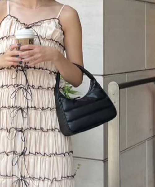 AMAIL（アマイル）の「Rice cake handbag（ハンドバッグ・レディース・シルバー/ブラック/ラベンダー・FREE）」の2枚目の写真