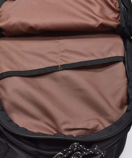 Columbia(コロンビア)の「Columbia/コロンビア バックパック PANACEA パナシーア 33L 撥水 PU8708(バックパック/リュック・メンズ・ブラック×ゴールド/ブラック×ホワイト/ブラック/ブラック×ブルー/ブラック系その他/ブラック系その他2/ダークグレー・FREE)」の20枚目の写真