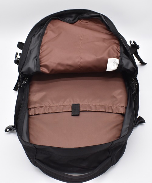Columbia(コロンビア)の「Columbia/コロンビア バックパック PANACEA パナシーア 33L 撥水 PU8708(バックパック/リュック・メンズ・ブラック×ゴールド/ブラック×ホワイト/ブラック/ブラック×ブルー/ブラック系その他/ブラック系その他2/ダークグレー・FREE)」の18枚目の写真