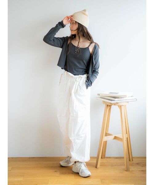 Ungrid（アングリッド）の「ショートカットアンサンブル（Tシャツ/カットソー・レディース・レッド/チャコールグレー/オフホワイト・FREE）」の8枚目の写真