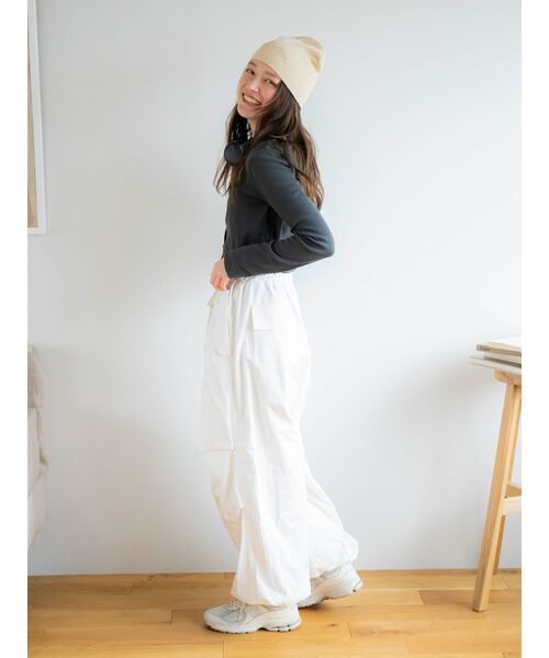 Ungrid（アングリッド）の「ショートカットアンサンブル（Tシャツ/カットソー・レディース・レッド/チャコールグレー/オフホワイト・FREE）」の10枚目の写真