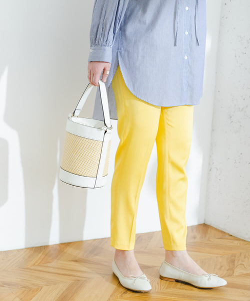 F by ROSSO（エフバイロッソ）の「F by ROSSO　サテンテーパードカラーパンツ（その他パンツ・レディース・ブルー/イエロー・36/38）」の8枚目の写真