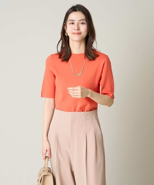 a.v.v(アーヴェヴェ)の「【洗える/UVカット】クルーネックニット(ニット/セーター・レディース・ホワイト/ライトグレー/アイボリー/ブラック/ライトイエロー/ブルー/ベージュ/オレンジ/グリーン/レッド/ブラウン・40/38/36/42/34)」の13枚目の写真