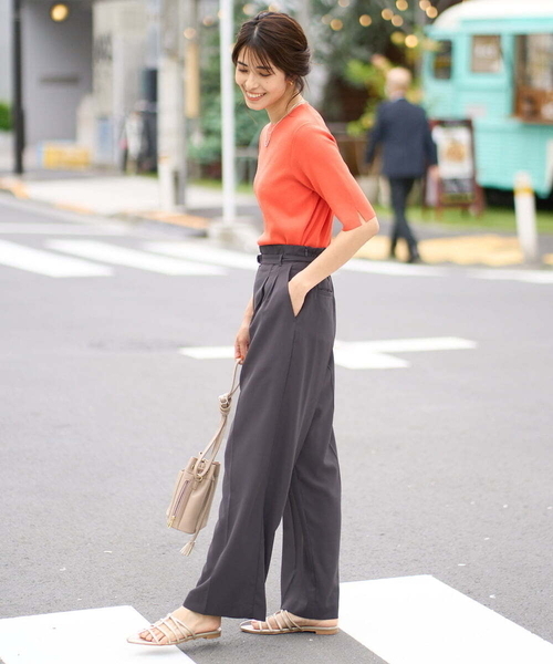 a.v.v(アーヴェヴェ)の「【洗える/UVカット】クルーネックニット(ニット/セーター・レディース・ホワイト/ライトグレー/アイボリー/ブラック/ライトイエロー/ブルー/ベージュ/オレンジ/グリーン/レッド/ブラウン・40/38/36/42/34)」の20枚目の写真