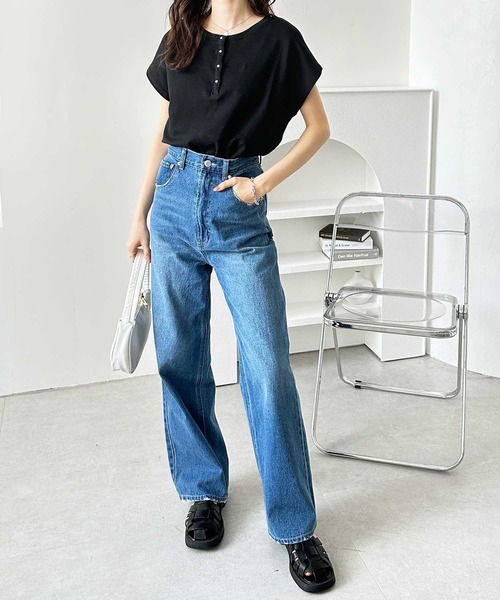 GeeRA（ジーラ）の「【S-XL展開】肌触りなめらか♪綿100％2wayヘンリーネックメニーボタンTシャツ（Tシャツ/カットソー・レディース・サンドグレー/オフホワイト/ブラック/その他・SMALL/MEDIUM/LARGE/X-LARGE）」の14枚目の写真