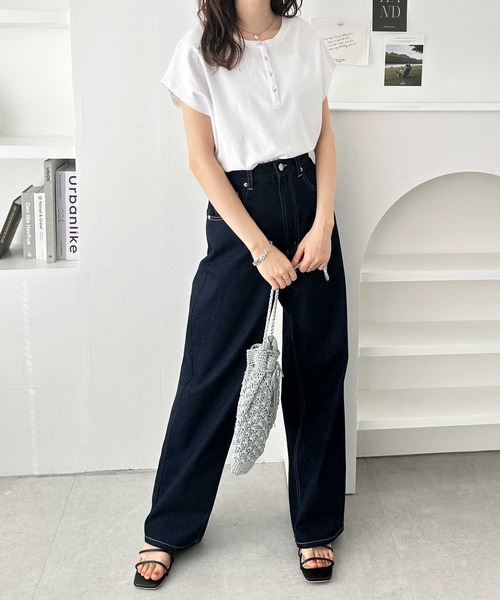 GeeRA（ジーラ）の「【S-XL展開】肌触りなめらか♪綿100％2wayヘンリーネックメニーボタンTシャツ（Tシャツ/カットソー・レディース・サンドグレー/オフホワイト/ブラック/その他・SMALL/MEDIUM/LARGE/X-LARGE）」の11枚目の写真