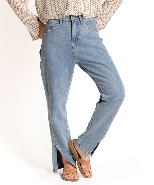 MARAI（マーライ）の「【MARAI】フロントスリットデニムパンツ（デニムパンツ・レディース・ブラック/ブルー・LARGE/X-LARGE/MEDIUM）」の2枚目の写真