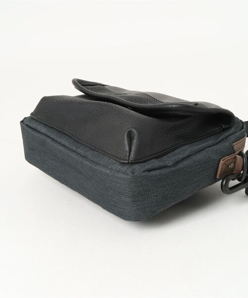 EDWIN(エドウィン)の「【EDWIN/エドウィン】別注PUミニショルダー(ショルダーバッグ・メンズ・ブラック/ブラウン・FREE)」の4枚目の写真