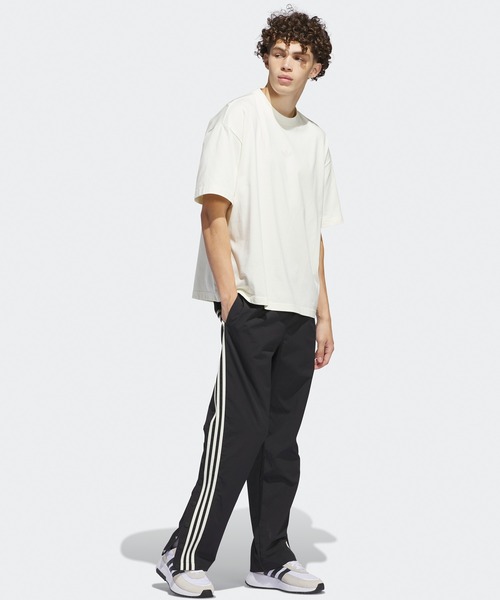 adidas(アディダス)の「adidas/アディダス クラシック 半袖Tシャツ(ジェンダーニュートラル)(Tシャツ/カットソー・メンズ・ライトブルー/アイボリー・M/L/2XL/XL)」の4枚目の写真