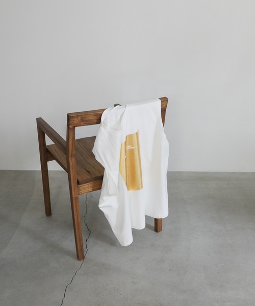 select MOCA（セレクトモカ）の「【選べる着丈】箔プリントノースリーブTシャツ（Tシャツ/カットソー・レディース・ホワイト×ゴールド/ホワイト×シルバー/ホワイト系その他/ブラック系その他/ブラック×シルバー/ブラック×ゴールド/ブラック系その他2/ホワイト系その他2・FREE/SMALL）」の14枚目の写真