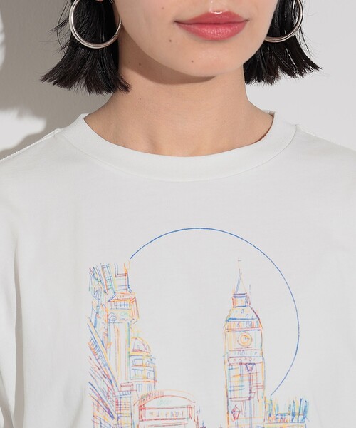 BEAMS HEART(ビームスハート)の「BEAMS HEART / カラフルプリントTシャツ(Tシャツ/カットソー・レディース・ブラック系その他4/オフホワイト/ブルー・FREE)」の18枚目の写真