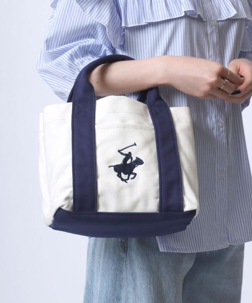 BEVERLY HILLS POLO CLUB(ビバリーヒルズポロクラブ)の「BEVERLY HILLS POLO CLUB/ビバリーヒルズポロクラブ キャンバス ロゴ ワンポイント刺繍 ミニトートバッグ/ランチバッグ/レディース メンズ(トートバッグ・レディース・ブラック/ホワイト×ネイビー/ホワイト×ブルー/ブラウン系その他/ベージュ系その他・FREE)」の1枚目の写真