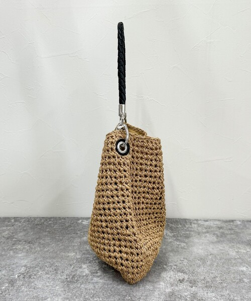 fredy emue(フレディエミュ)の「ラメ混編みハンドルバッグ(かごバッグ・レディース・ベージュ/ブラウン・FREE)」の12枚目の写真