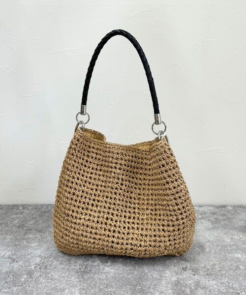 fredy emue(フレディエミュ)の「ラメ混編みハンドルバッグ(かごバッグ・レディース・ベージュ/ブラウン・FREE)」の13枚目の写真