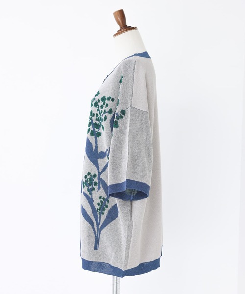 somari imagination（ソマリ イマジネーション）の「『フラワージャカードサマーニットカーデ』（カーディガン/ボレロ・レディース・ブルー/マスタード・FREE）」の5枚目の写真