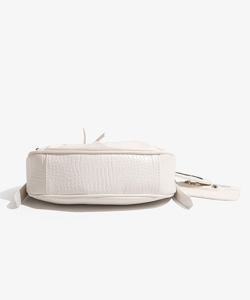 LAFFMO(ラフモ)の「ハートミラー&ポーチ付き2WAYショルダーバッグ(ショルダーバッグ・レディース・ブラック/ピンク/ホワイト/ブルー/シルバー・F)」の12枚目の写真