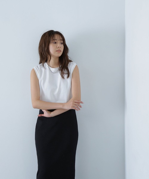 NATURAL BEAUTY BASIC(ナチュラルビューティーベーシック)の「◇メタルプレートノースリーブカットソー(Tシャツ/カットソー・レディース・チャコールグレー/オフホワイト/ブラック・FREE)」の11枚目の写真