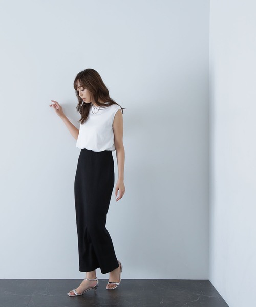 NATURAL BEAUTY BASIC(ナチュラルビューティーベーシック)の「◇メタルプレートノースリーブカットソー(Tシャツ/カットソー・レディース・チャコールグレー/オフホワイト/ブラック・FREE)」の12枚目の写真