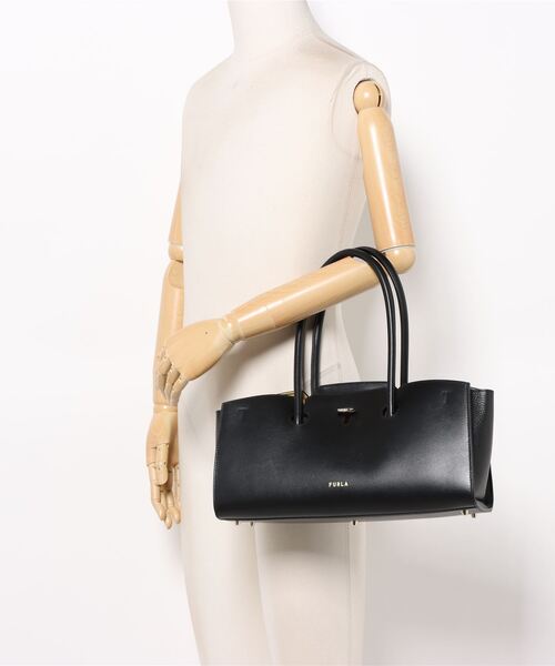 FURLA（フルラ）の「FURLA GENESI L TOTE E/W（トートバッグ・レディース・ブラック・ONE SIZE）」の8枚目の写真