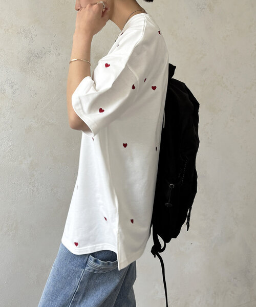 CPCM(シーピーシーエム)の「ハート刺繍T(Tシャツ/カットソー・レディース・オフホワイト/ネイビー/ベージュ/ブラック・FREE)」の8枚目の写真