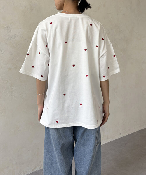 CPCM(シーピーシーエム)の「ハート刺繍T(Tシャツ/カットソー・レディース・オフホワイト/ネイビー/ベージュ/ブラック・FREE)」の11枚目の写真