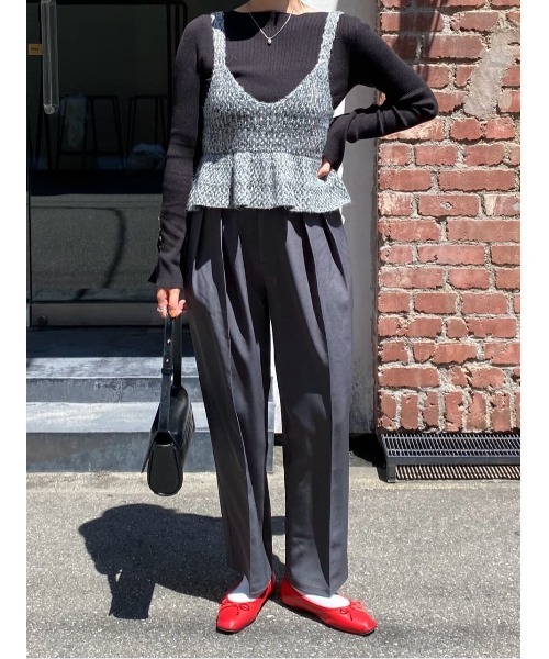 titivate（ティティベイト）の「ペプラムニットビスチェ（キャミソール・レディース・杢グレー/ブラック/ライトベージュ・FREE）」の2枚目の写真