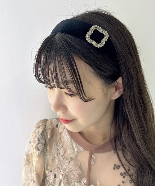 Cupid Heart（キューピッドハート）の「【Cupid Heart】結婚式用！ﾋﾞｼﾞｭｰ付きベロアカチューシャ（カチューシャ・レディース・ブラック・MEDIUM）」の6枚目の写真